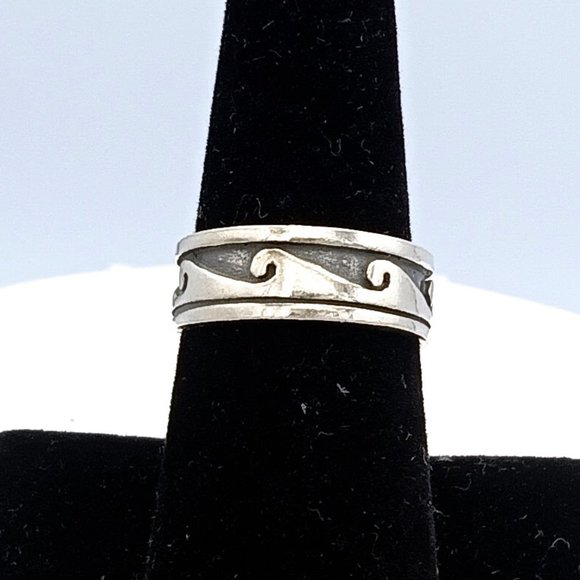 Vintage Sterling Silver Wave Scroll Oxidized Band Ring - Picture 3 of 15